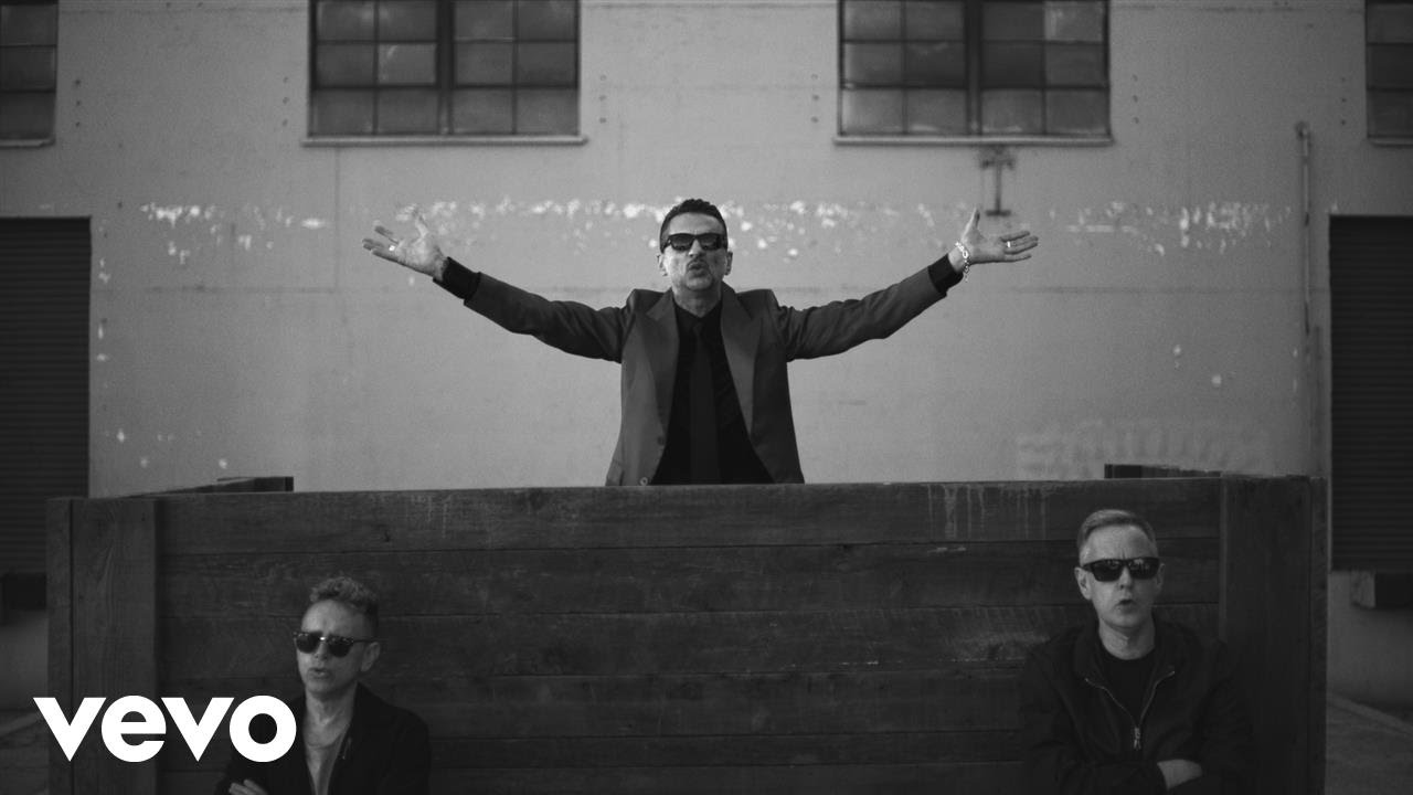 Novo Clip = “Depeche Mode – Where’s the Revolution”