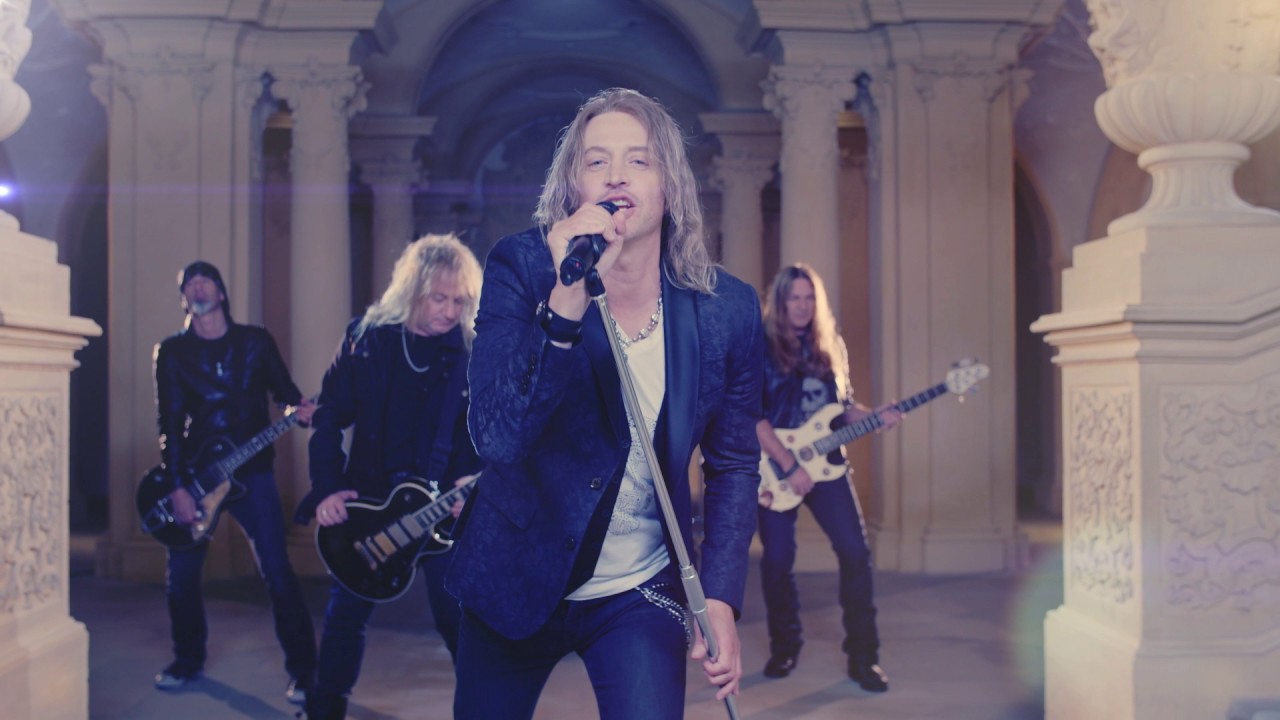 Novo Clip = “Gotthard – Stay with me”