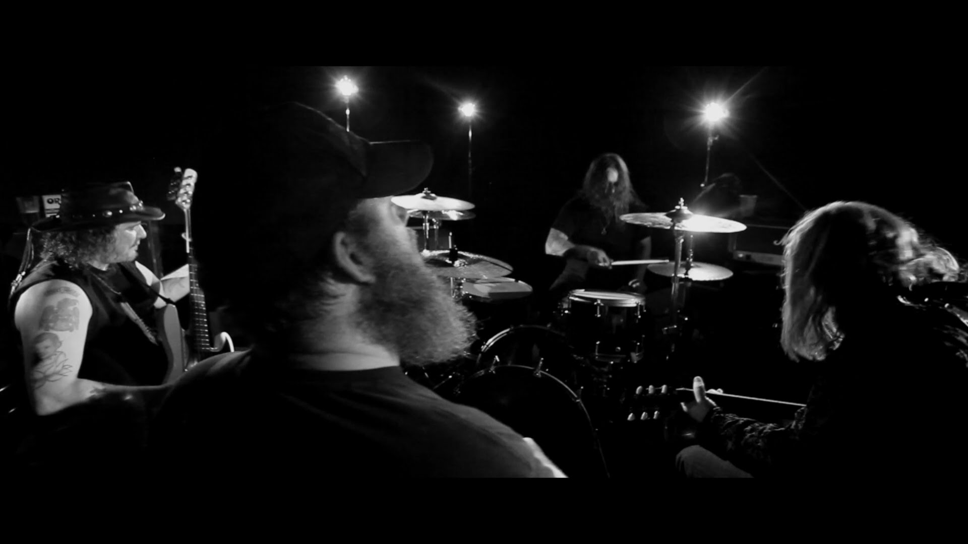 Novo Clip = “Hogjaw – I Will Remain”