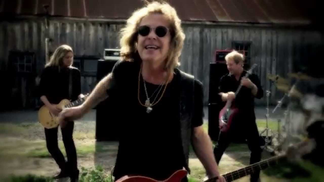 Novo Clip = “Night Ranger – High Road”