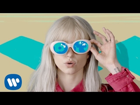 Novo Clip = “Paramore – Hard Times”