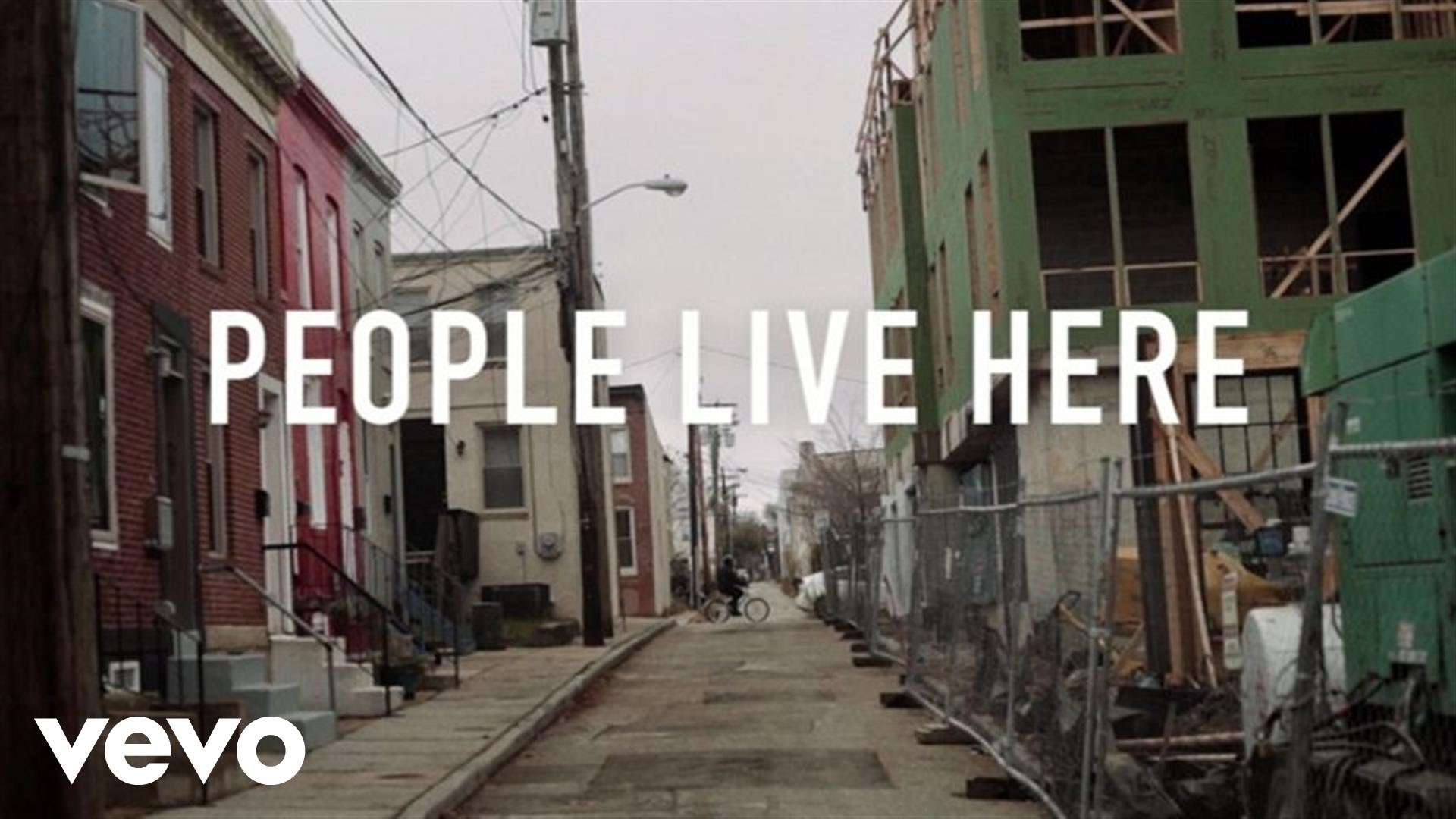 Novo Clip = “Rise Against – People Live Here”