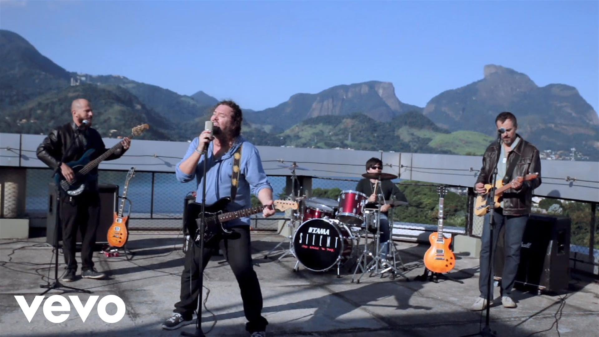 Novo Clip = “Silent – Around The Sun”