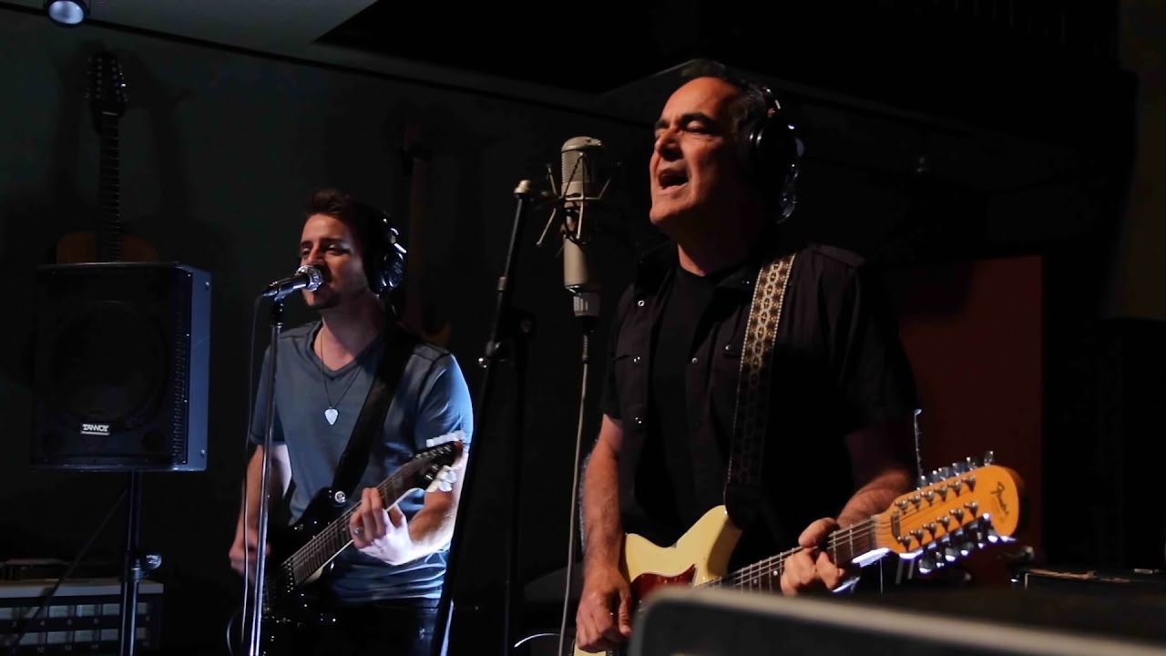 Novo Clip = “The Neal Morse Band – The Man in the Iron Cage”