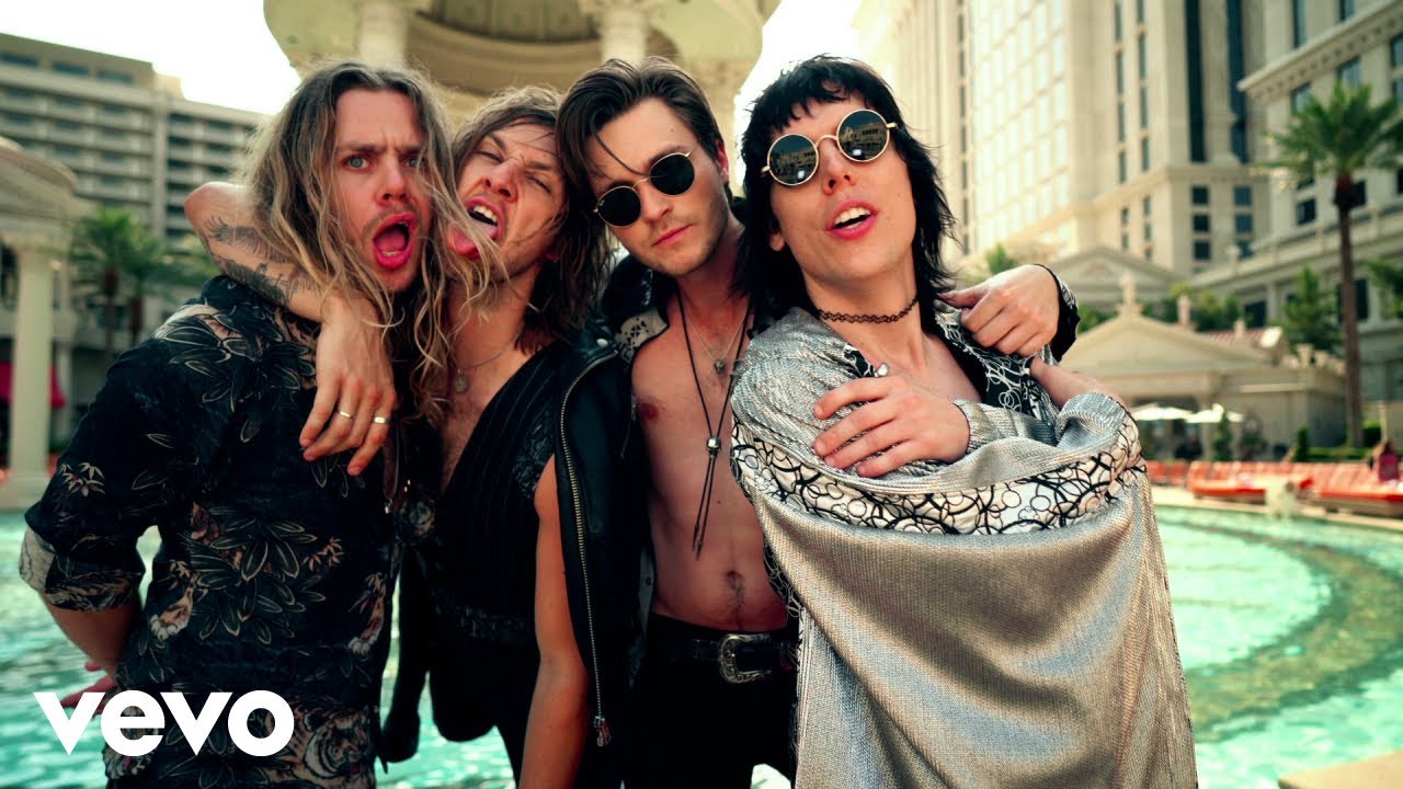 Novo Clip = “The Struts – Primadonna Like Me”