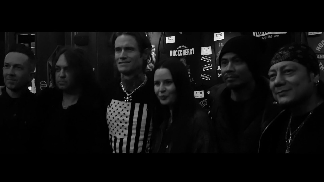 Novo Clip = “Buckcherry – Bent”