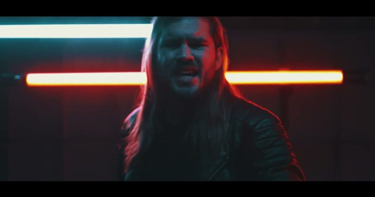 Nova Música e Videoclipe = “Creye – One Step Away”