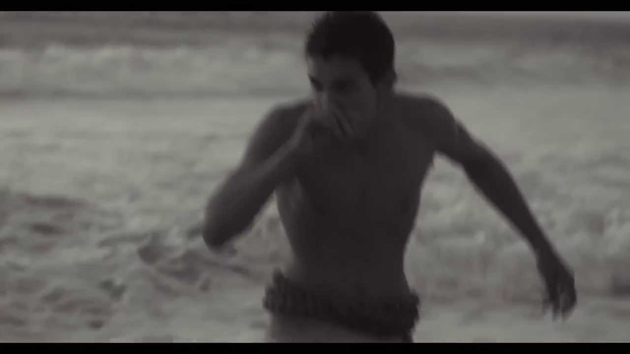 Novo Clip = “Savages – Strife”