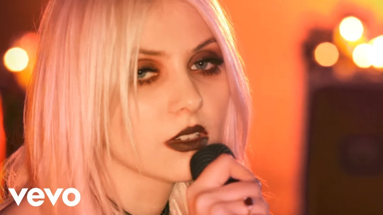 Novo Clip = “The Pretty Reckless – Just Tonight”