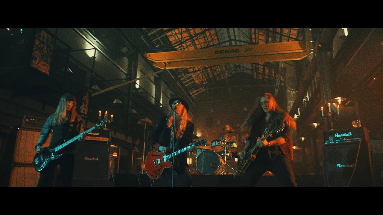 Novo Clip = “The Royal Beggars – Lonely Dead Red Rose”