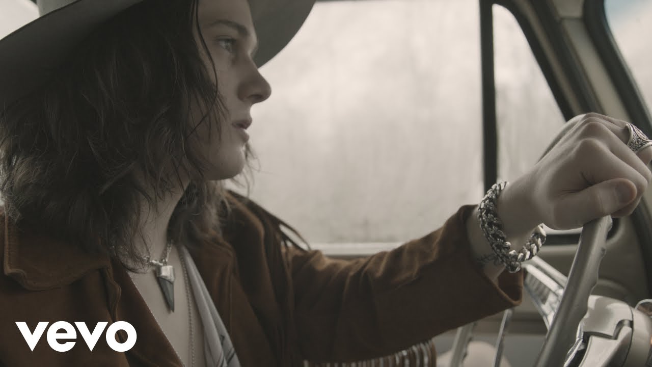 Novo Clip = “Tyler Bryant & The Shakedown – Out There”