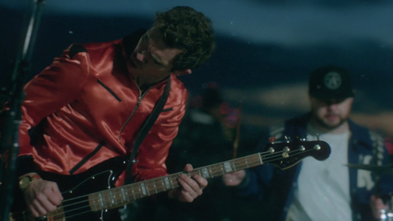 Novo Clipe = “Royal Blood – Typhoons”